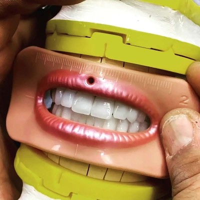 Aesthetic lips kit 4 pcs - LIP SIMULATOR